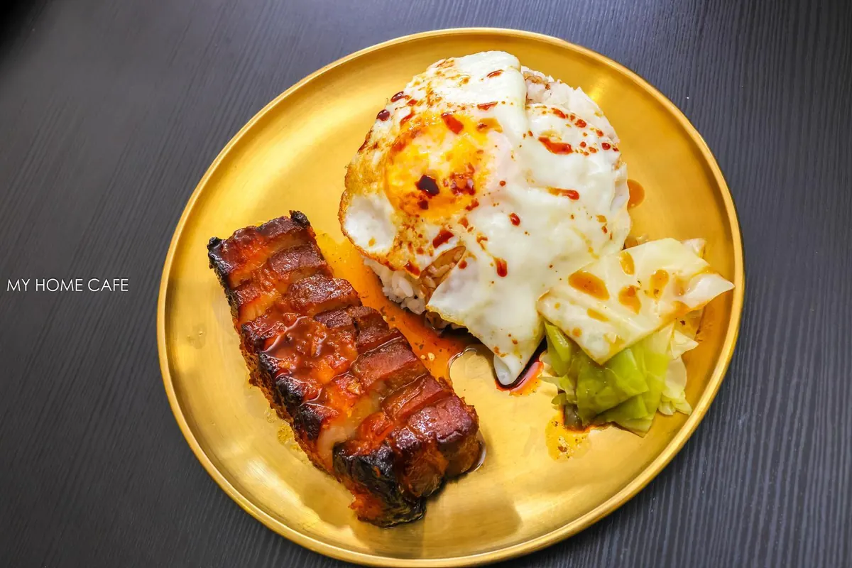 叉燒煎蛋飯